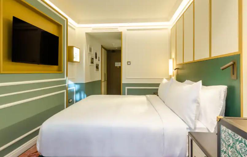 The Emerald House Lisbon - Curio Collection By Hilton Exterior photo