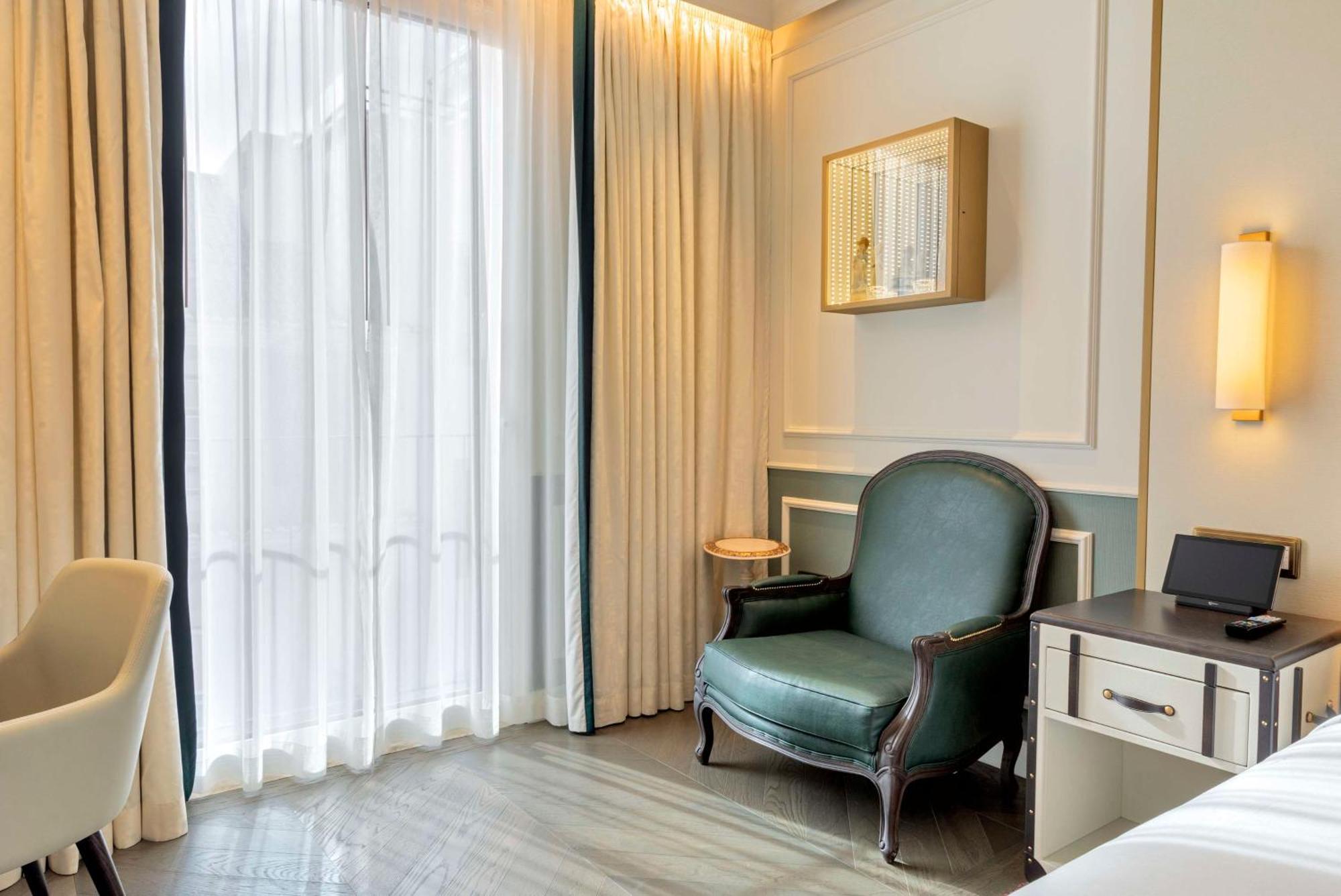 The Emerald House Lisbon - Curio Collection By Hilton Exterior photo