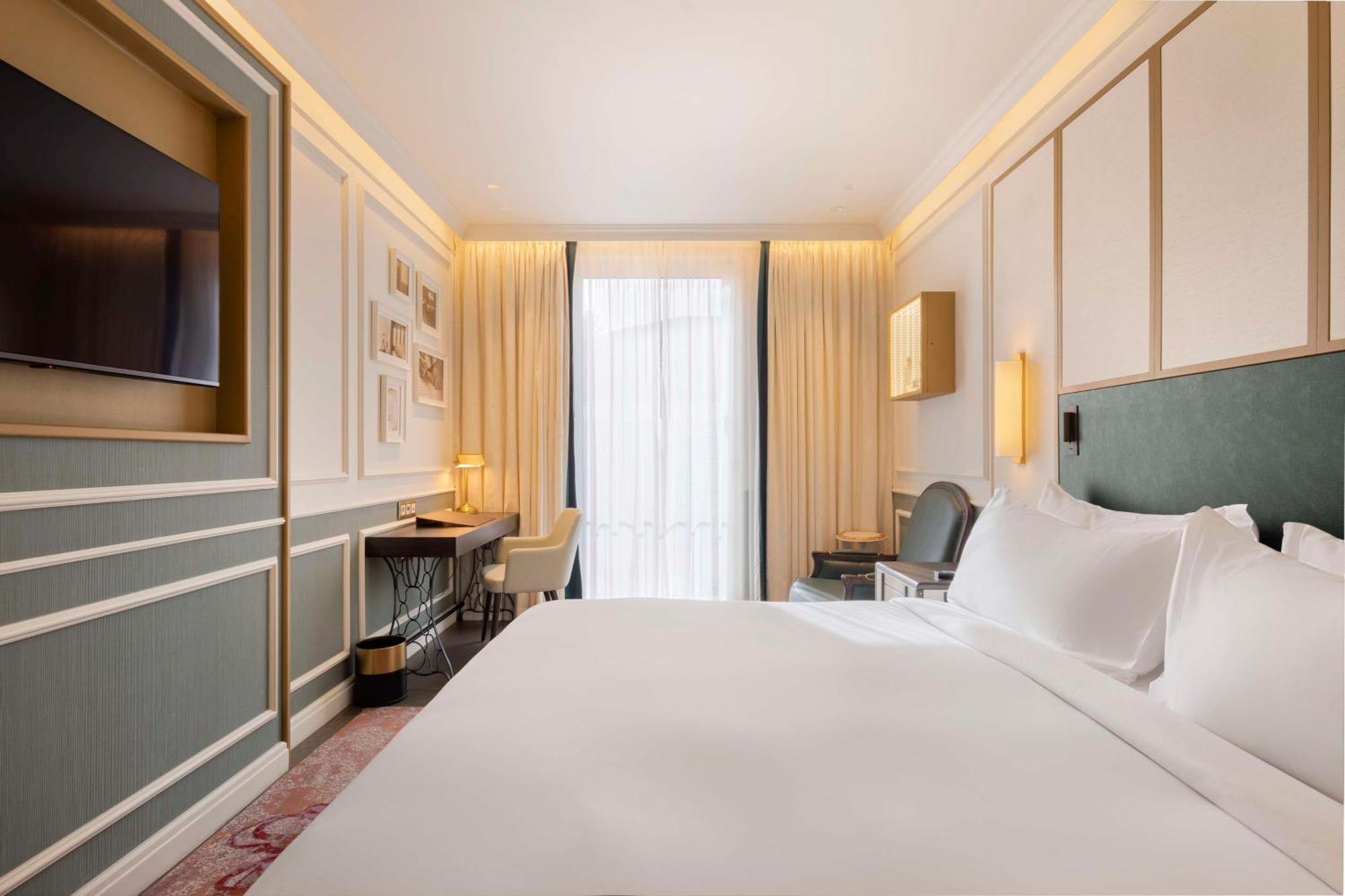 The Emerald House Lisbon - Curio Collection By Hilton Exterior photo