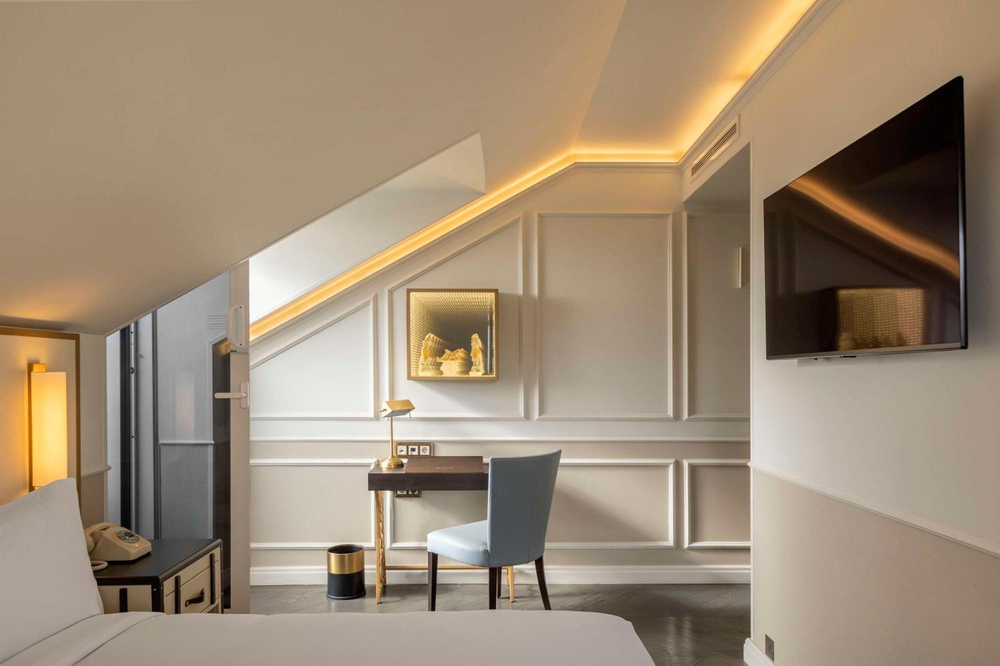 The Emerald House Lisbon - Curio Collection By Hilton Exterior photo