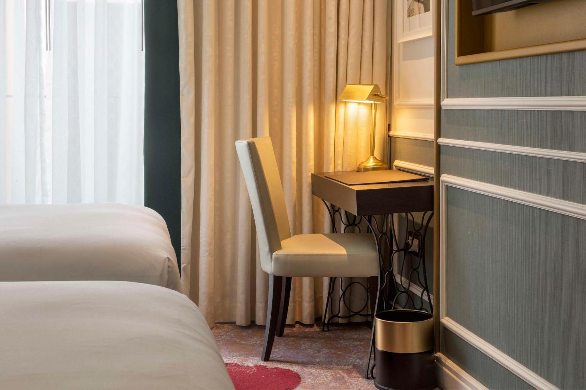The Emerald House Lisbon - Curio Collection By Hilton Exterior photo