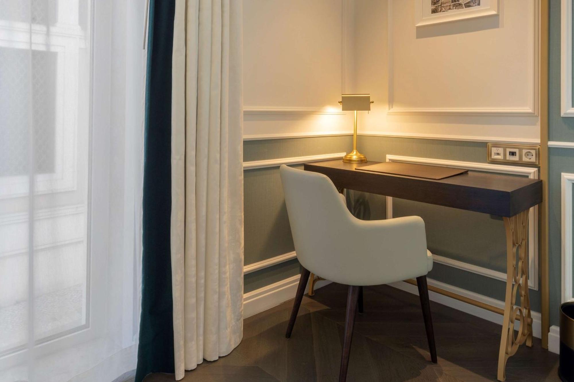 The Emerald House Lisbon - Curio Collection By Hilton Exterior photo